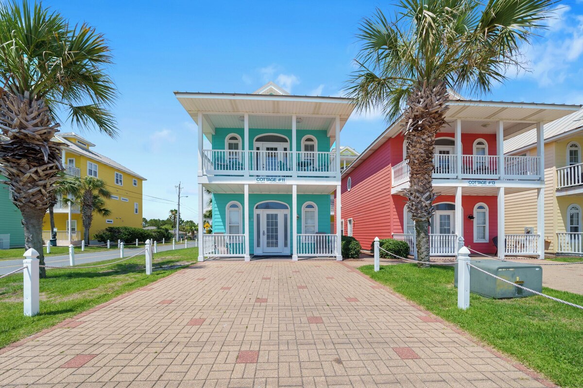 Pier Park only 50 Steps to the beach! Pet friendly. Ocean View.