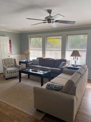 Smart TV, DVD player, video library, stereo