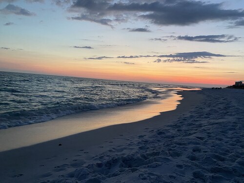 Seagrove 10 BR house with 2 kitchens, private heated pool, south of 30A!