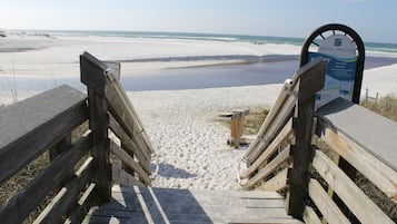 In Strandnähe, Liegestühle