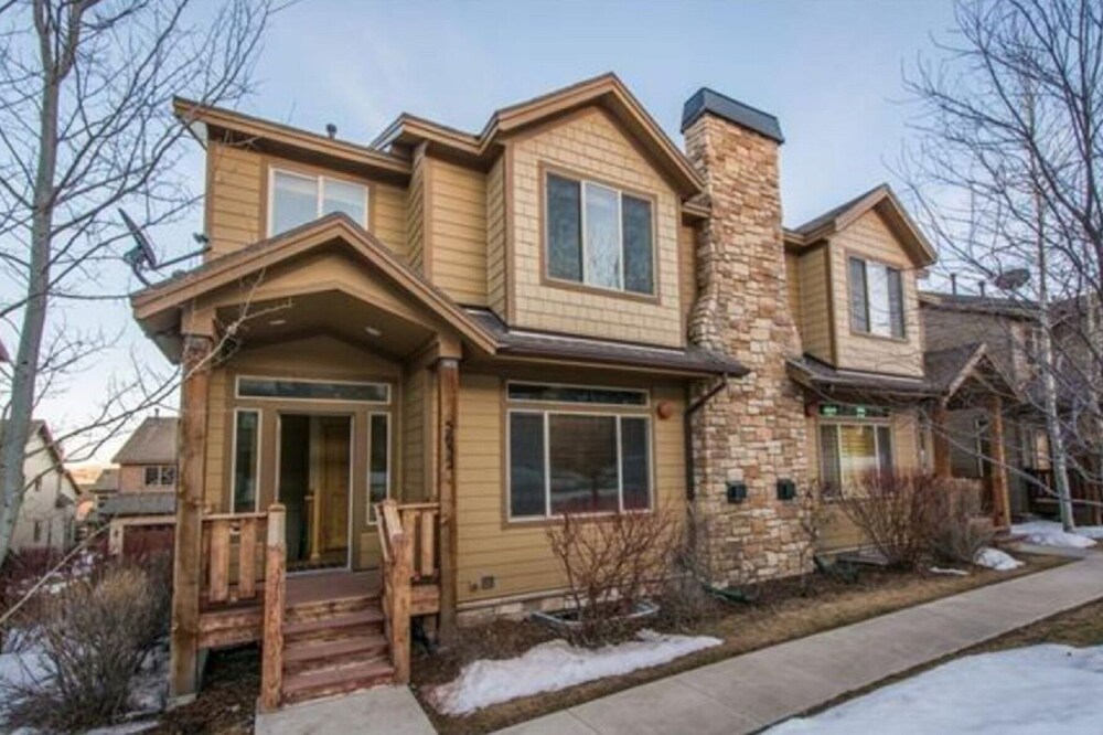 Park City Ski House, 3 Mins From Park City Resort with Private Hot Tub