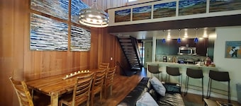 Completely remodeled, all-together cozy.