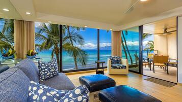 TV connectée, lecteur de DVD, livres