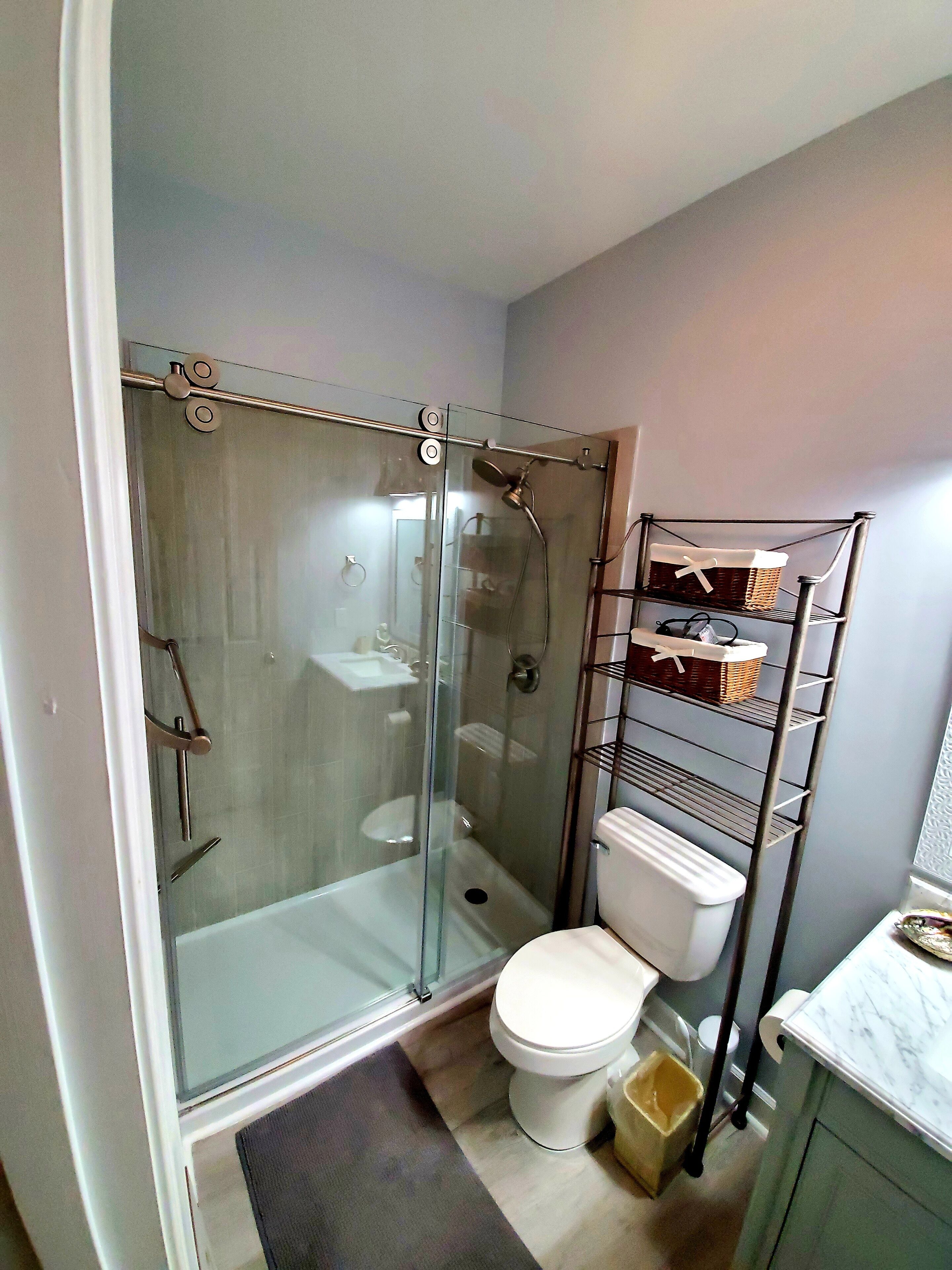 Remodeled - Views, Views, Views just steps to the beach! Linens & cleaning incl