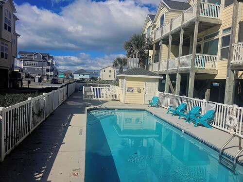 Vistas, vistas, vistas a pocos pasos de la playa! 