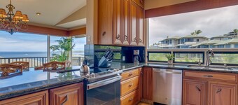 Upscale Corner Villa with 180° Ocean Views & Resort Amenities 🌅