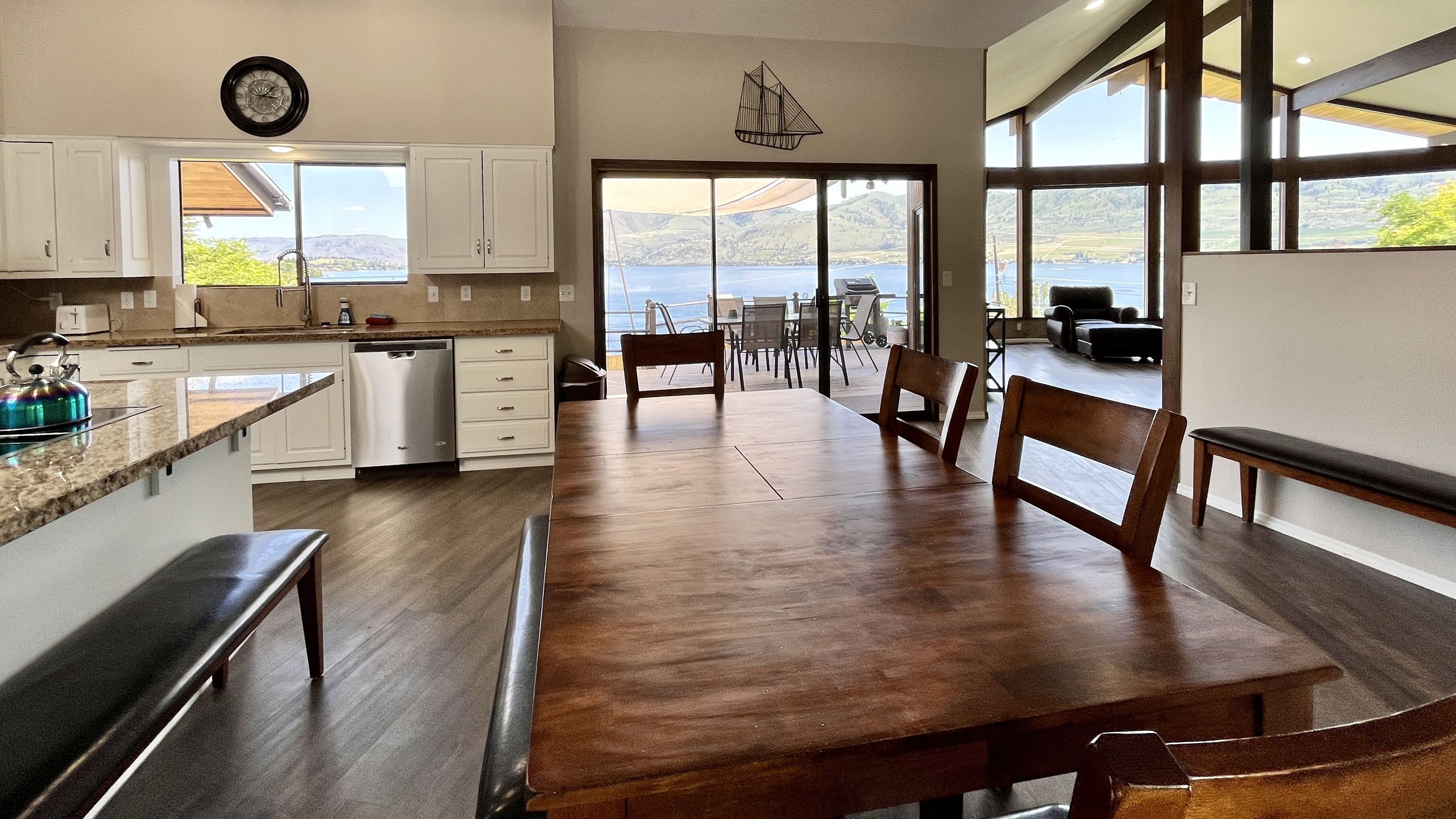 12 Best PetFriendly Cabins Near Lake Chelan, Washington Updated 2024