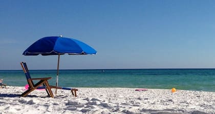Few short steps from the beach