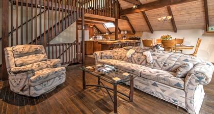 Mukautettu, tilava, 3-kerroksinen, pelihuone, ilmastointi, HBO, 2 km: n päässä Yosemiten S.-portista