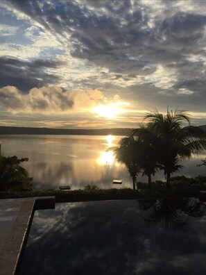 Outdoor pool - Beautiful Guest House right on the Laguna de Apoyo! (Laguna de Apoyo)
