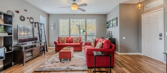 UUSI! PĂ€ivitetty kotiin ulkokylpytynnyri, grilli, Xbox, 4K-TV