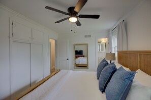 3 bedrooms, iron/ironing board, free WiFi, bed sheets