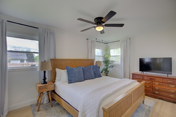 3 bedrooms, iron/ironing board, free WiFi, bed sheets