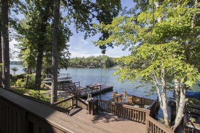 Lakefront Villa in StillWaters – Perfect for Relaxation & Adventure!