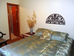 6 bedrooms, free WiFi, bed sheets - NOFO ESCAPE relax-swim-enjoy. Bachelorettes-Weddings-Family vacation (Greenport)