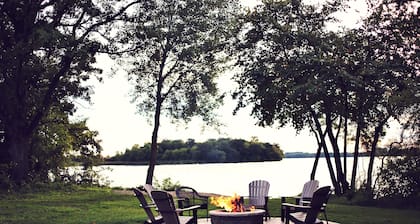 Beautiful Lake Home on Long Lake, Sleeps 18, Over 2 Acres