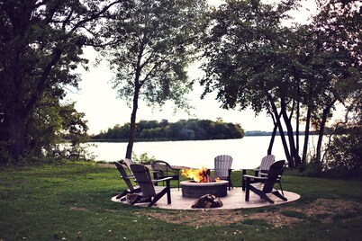 Beautiful Lake Home on Long Lake, Sleeps 18, Over 2 Acres