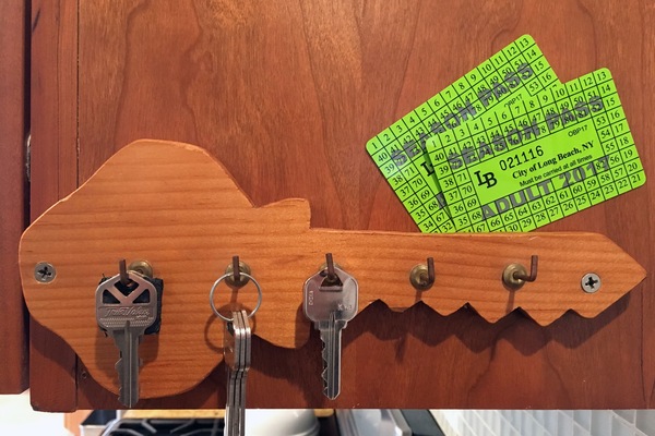 multiple sets of house keys & beach passes are provided for tenants of the house