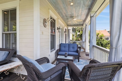 Tons of Space & Gorgeous Porch!