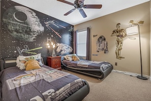 7 bedrooms, iron/ironing board, WiFi, bed sheets