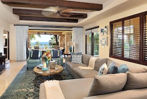 Smart TV, fireplace, DVD player, stereo