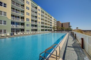 Een verwarmd zwembad