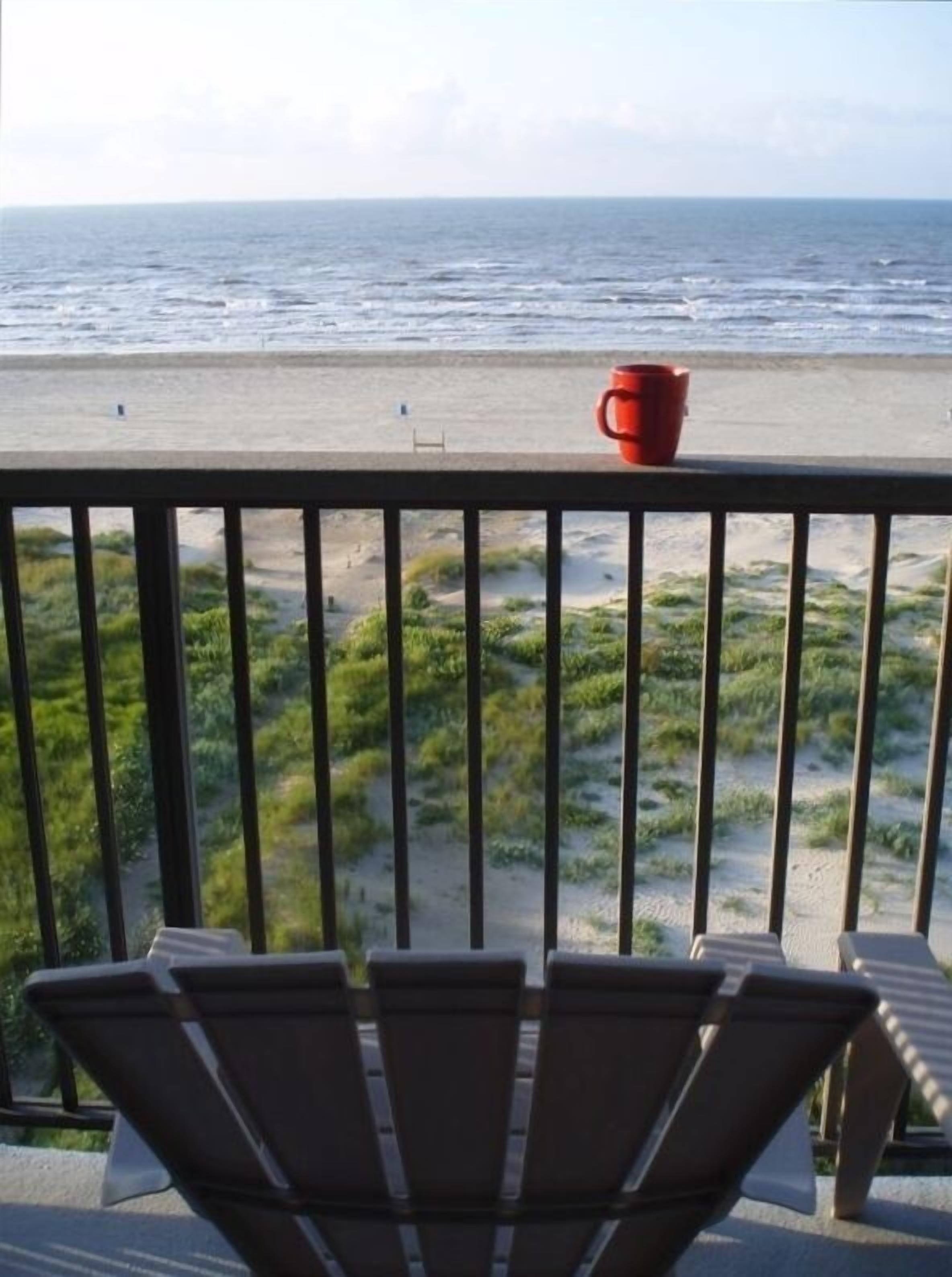 Killer Gulf views. Great guest reviews. New kitchen. Sleeps 2-6.