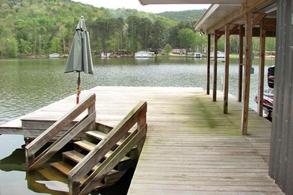 The Honeycomb Retreat-Get-Away or Get-Together