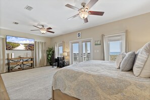 4 bedrooms, iron/ironing board, free WiFi, bed sheets - B Free-Gulf front private home sleeps 10 (Navarre)