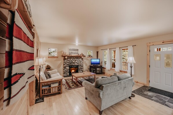 Fireplace, DVD player