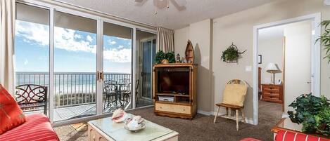 Smart TV, DVD player, books, stereo