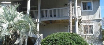 2BR / 2BA Poolside ... Perfekt til familier