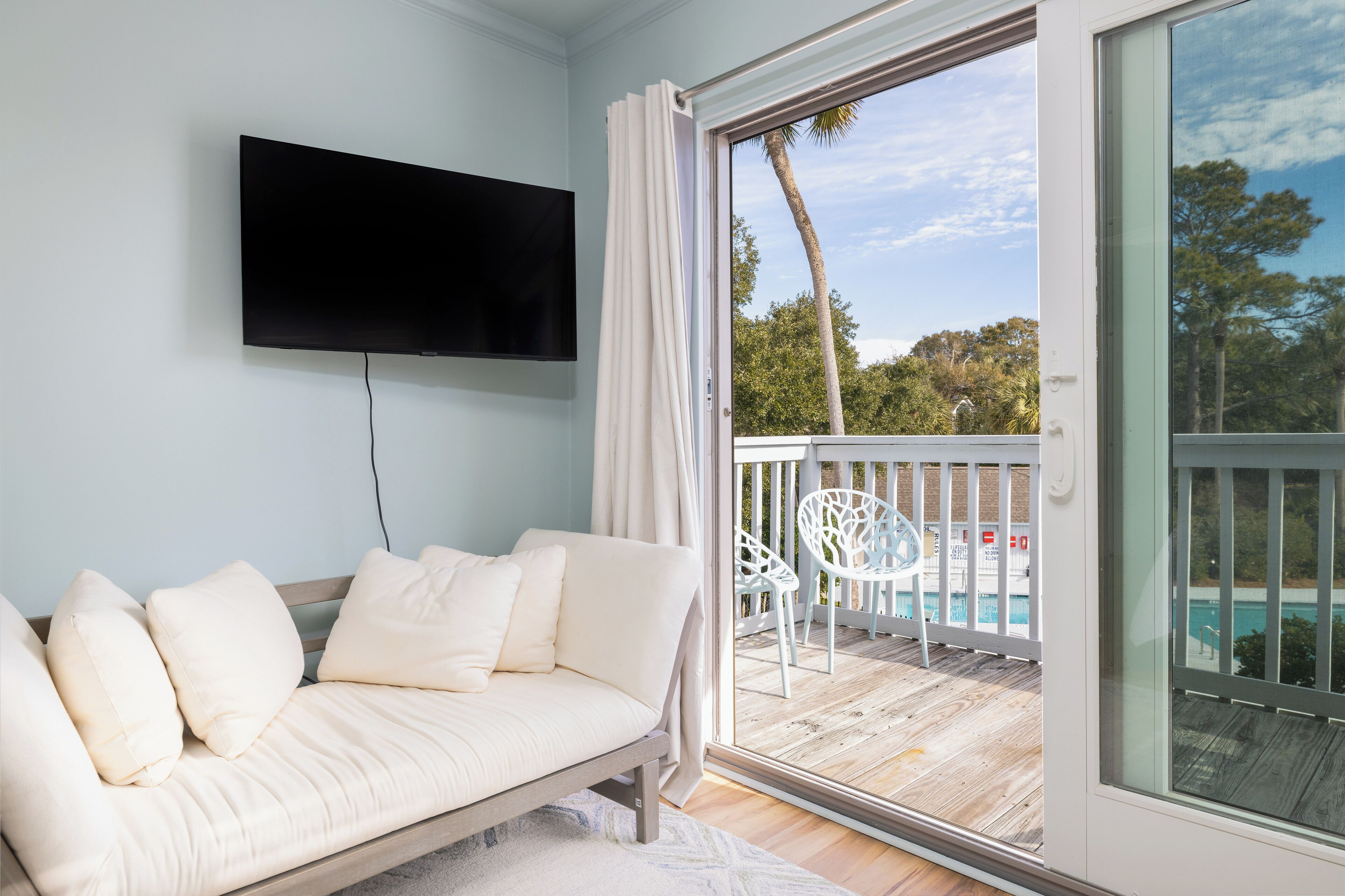 智能电视、DVD 播放器、立体声音响