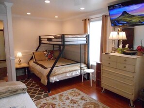 9 chambres, fer et planche à repasser, Wi-Fi gratuit