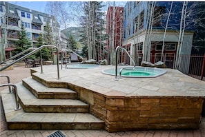 Bañera de hidromasaje exterior