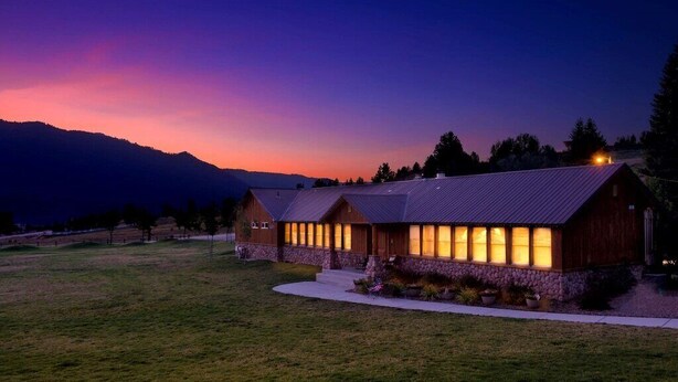 Unclassified image, 1 of 42, button - From 20 to 80 people, enjoy this private mountain Retreat! (Garden Valley)