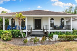 Exterior - Family Friendly Tigertail Beach Home Salt water Pool & Spa (Marco Island)