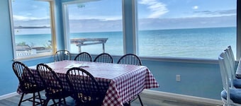 Lakefront Property + Beautiful Sunsets on Sand Point!