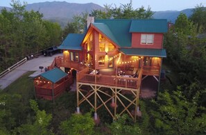 Exterior - ✨ Chesnut Ridge, Beautiful Mountain Cabin in the Best Location 🏅  (Gatlinburg)