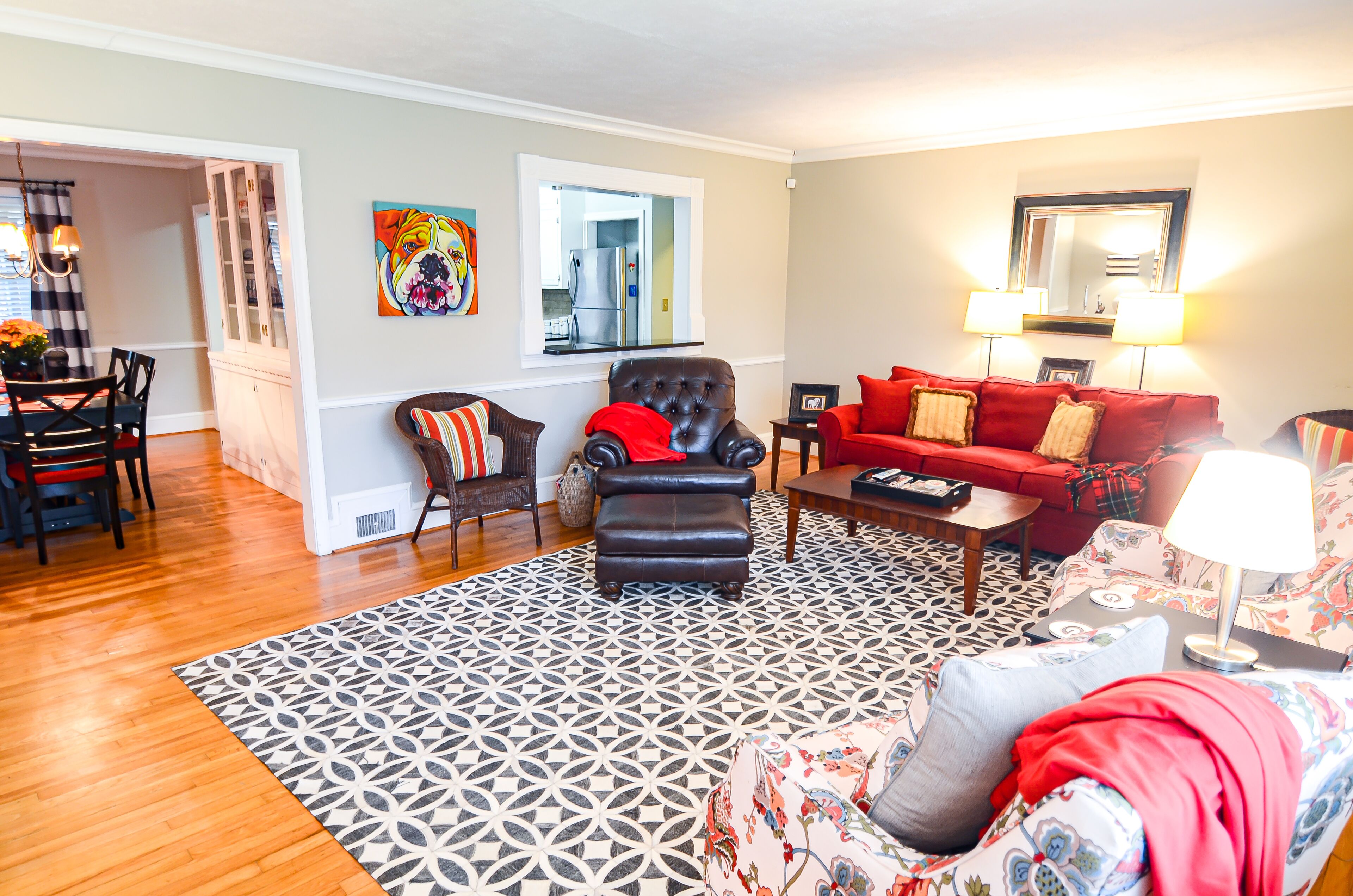 UGA 5 Points- Easy walk to Sanford Stadium