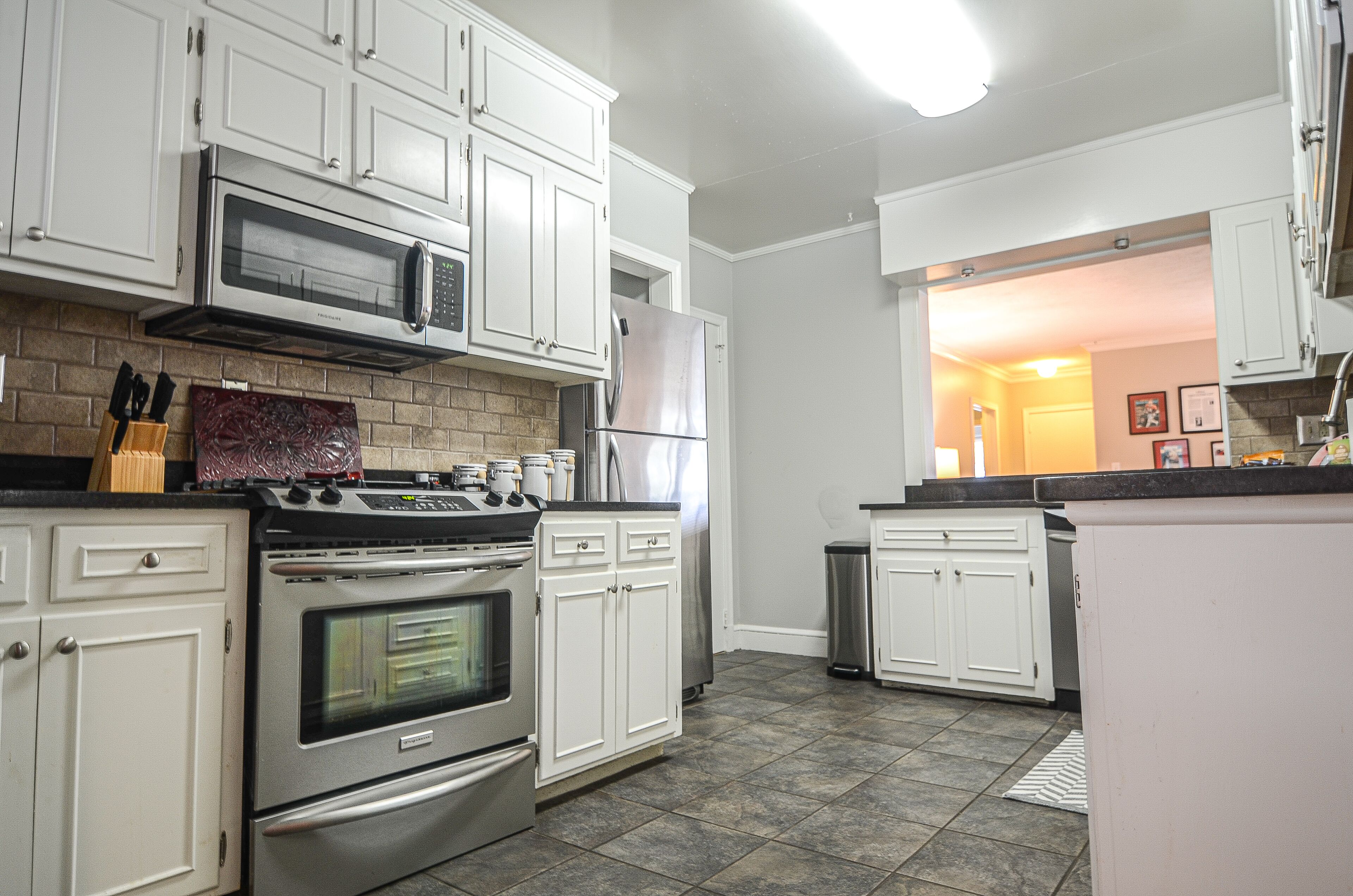 UGA 5 Points- Easy walk to Sanford Stadium