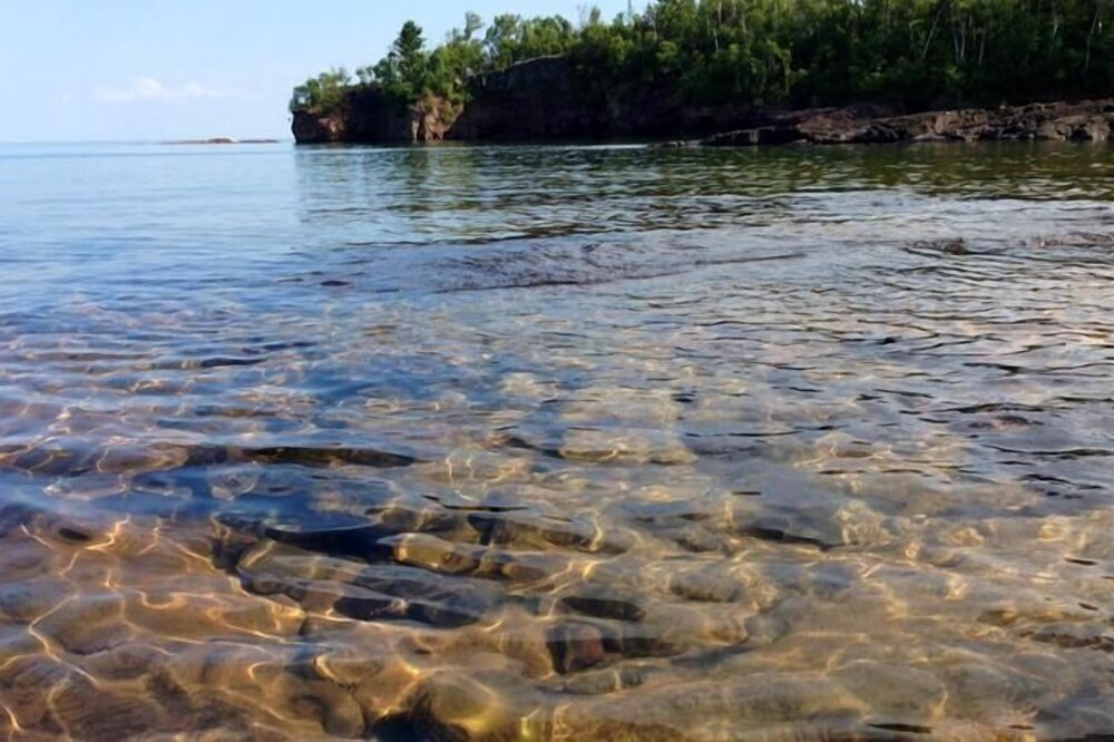 Spectacular Views -- A Mere 80' From Beautiful Lake Superior Shoreline