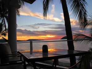 Property grounds - Deluxe beachfront two bedroom suite with endless views. (La Penita de Jaltemba)