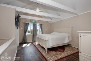 4 slaapkamers, een strijkplank/strijkijzer, gratis wifi