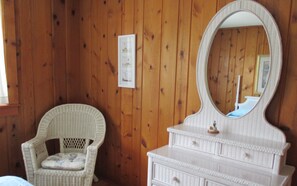 6 bedrooms, iron/ironing board, free WiFi