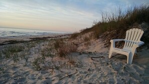 Sun loungers - Plenty of beach time to be enjoyed in Sept/Oct, book 3 nights, get 4th 1/2 off! (Villas)