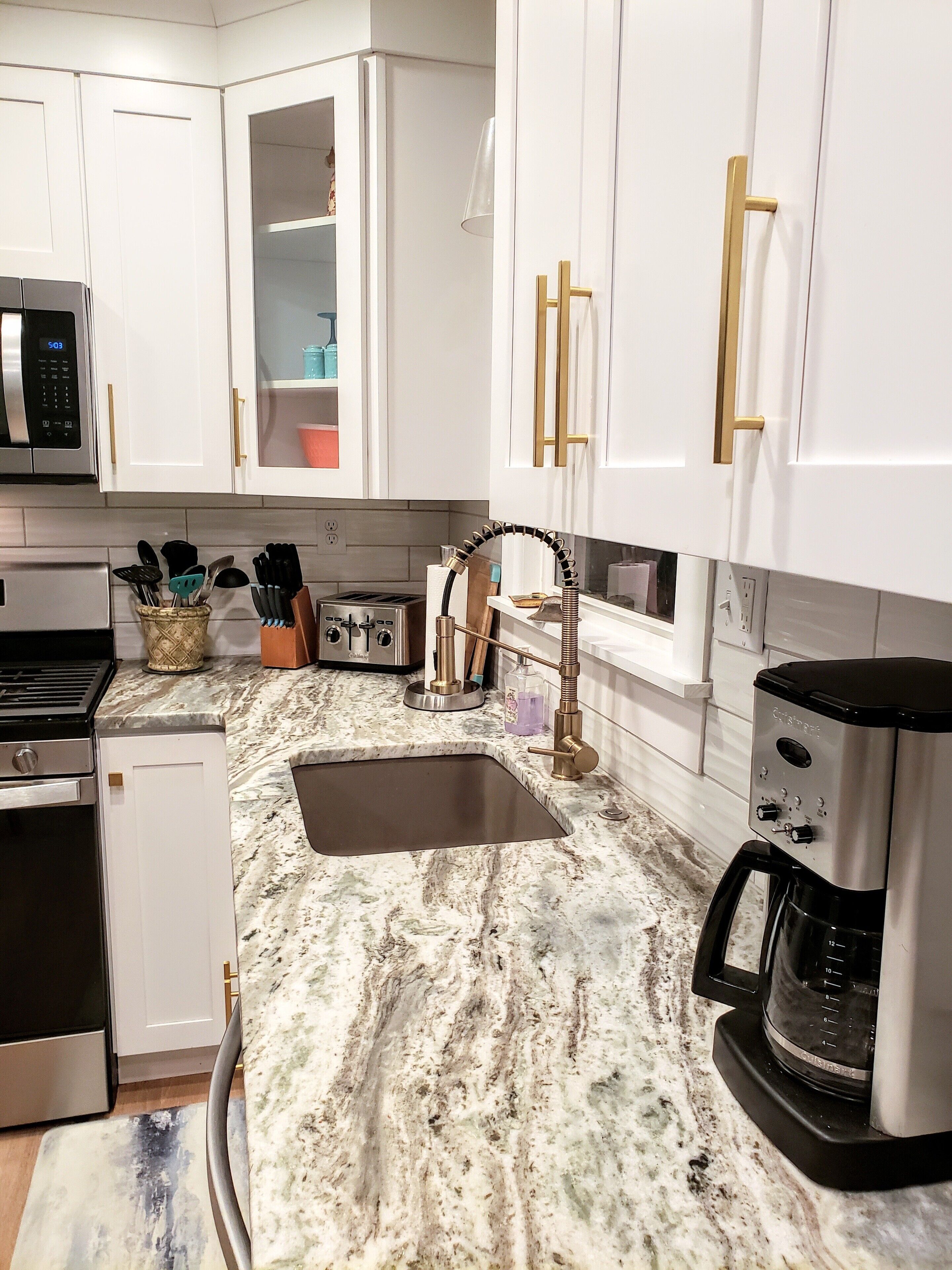 Fall special!! Stay 3 nights, get 4th night free!! Visit Capemay.com for events!