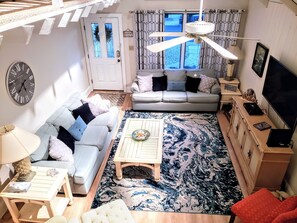 Smart TV, books - Plenty of beach time to be enjoyed in Sept/Oct, book 3 nights, get 4th 1/2 off! (Villas)