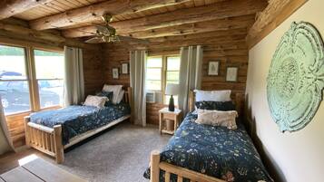 4 habitaciones, tabla de planchar con plancha, wifi y ropa de cama