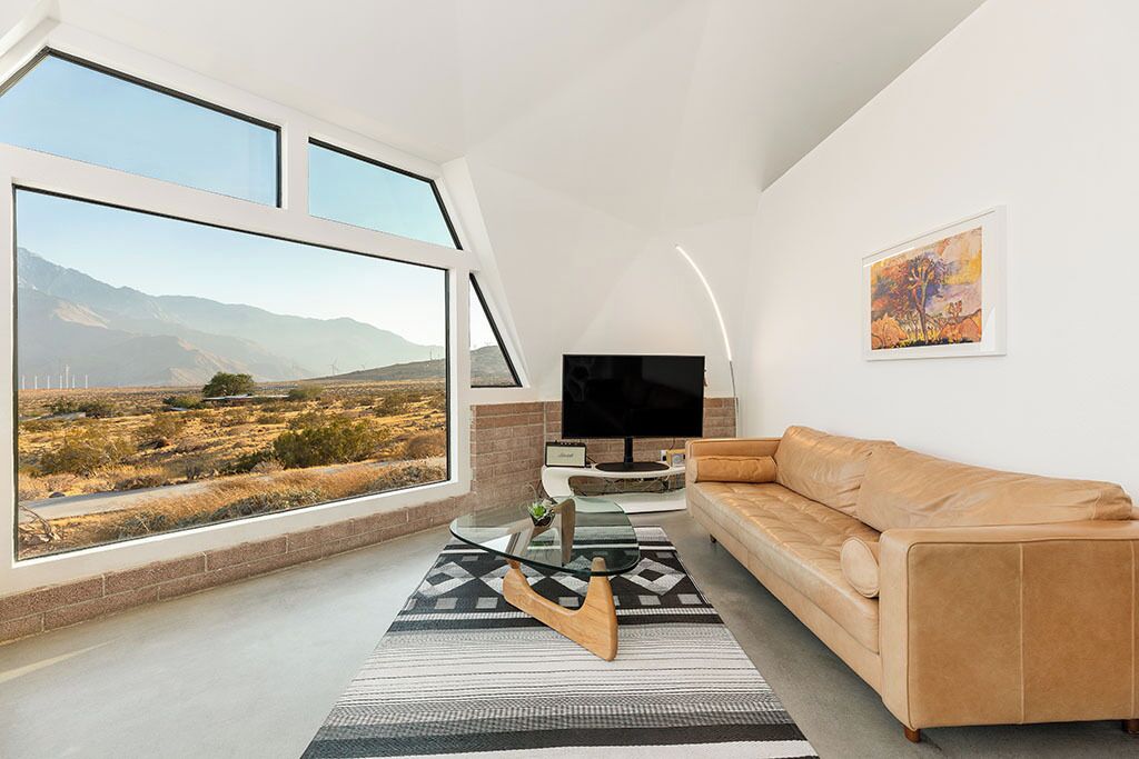 Amazing 3 bedrooms House Retreat On 5 Acres